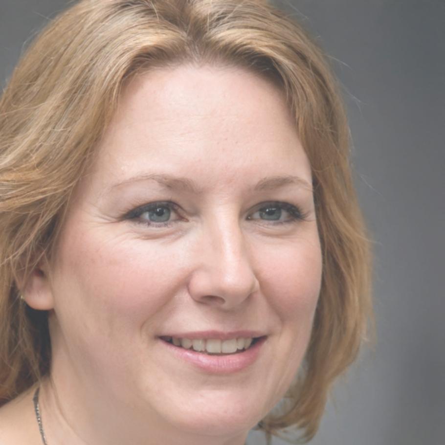 Helena Brinkmann - Leiterin Finanzbildung